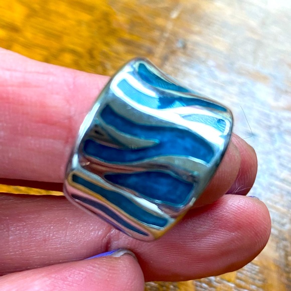 Fun custom ring - Picture 2 of 5